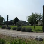 Les Jardins De Bouteille Semesterbostad
