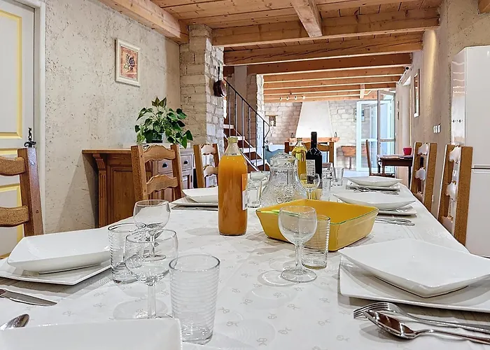 بيت للعطل Les Jardins De Bouteille