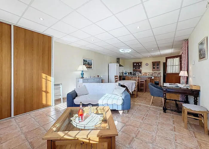 Les Jardins De Bouteille * مانوسك