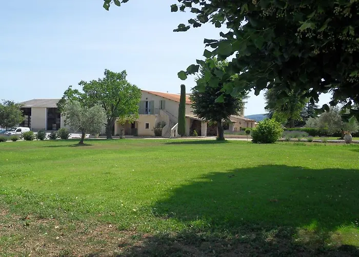 Les Jardins De Bouteille بيت للعطل مانوسك