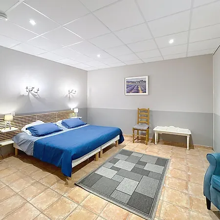 Les Jardins De Bouteille Holiday home *