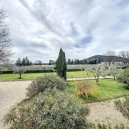 Les Jardins De Bouteille *