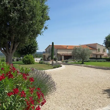 Les Jardins De Bouteille * מנוסק